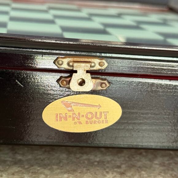 IN-N-OUT Chess Board Glass Complete Set With Box RARE - Picture 11 of 13
